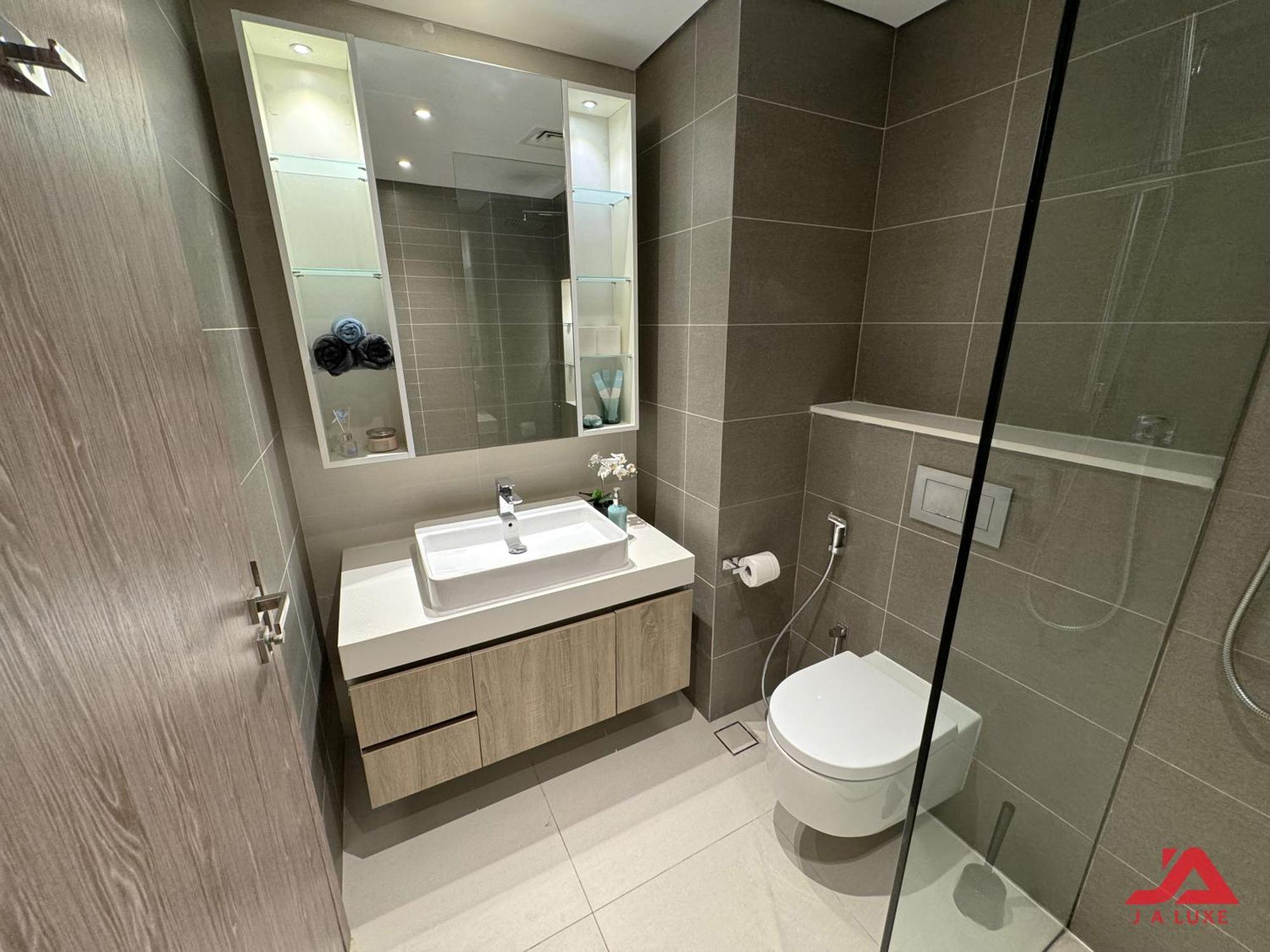 Cozy Sea View Apt In Liv Residence Tower, Dubai Marina Cozy Marina & Sea View Apt In Bay Central Tower With Modern Gym & Pool, Steps To Jbr Beach & Metro מראה חיצוני תמונה