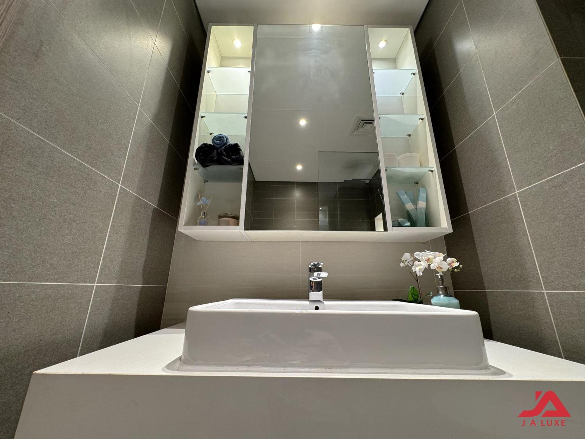 Cozy Sea View Apt In Liv Residence Tower, Dubai Marina Cozy Marina & Sea View Apt In Bay Central Tower With Modern Gym & Pool, Steps To Jbr Beach & Metro מראה חיצוני תמונה
